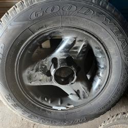 Jantes avec pneus 4x4