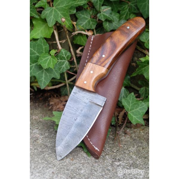 Couteau Dent de Tyrannosaure Damas Lame Acier 256 Couches Manche Bois Etui Cuir Fabricat Artisanale