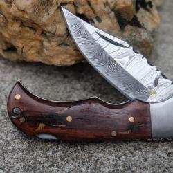 Couteau Lame Damas 128 Couches Manche Bois Rosewood Façon Buck 112 Fabrication Artisanale Lockback