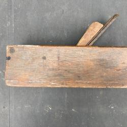 ancien rabot en bois
