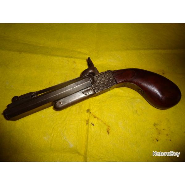 Pistolet juxtapos avec baonnette lanante