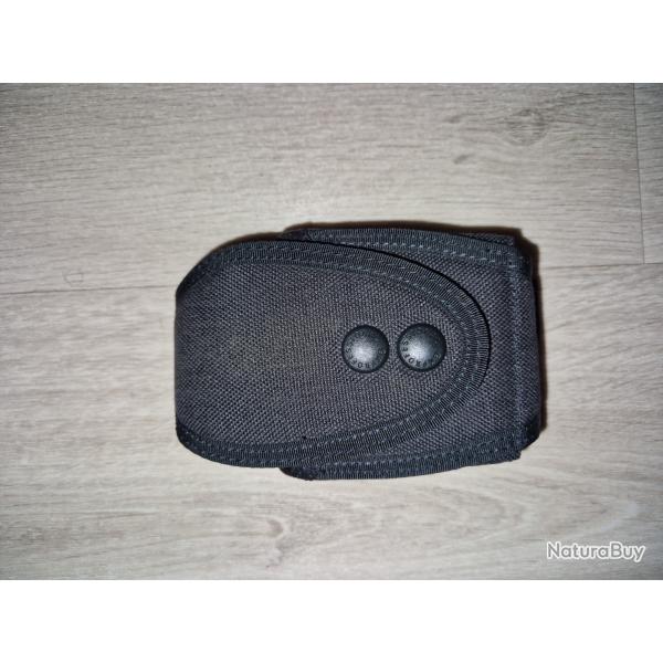 Porte menottes red label GK PRO