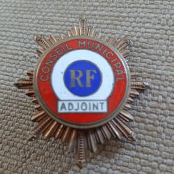 Insigne maire adjoint Conseil municipal superbe et ancien. Très jolie patine.