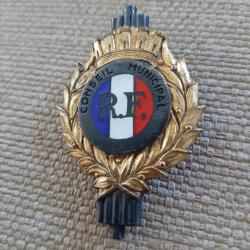 Insigne Conseil municipal ancien. Très jolie patine. Peut-être en argent. 3ème République.