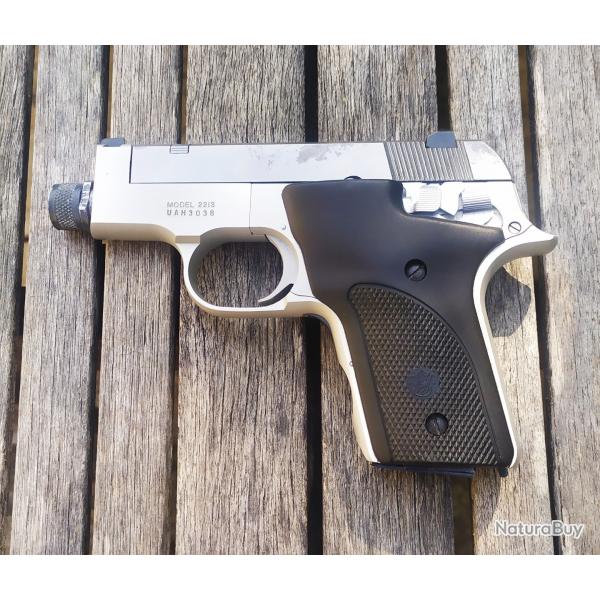 Smith et Wesson mod. 2213   cal. 22lr