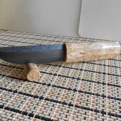Couteau Puukko forgé type Yakut artisanal