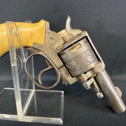 GROS REVOLVER BRITISH BULLDOG calibre 380