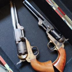 Deux revolvers poudre noire , Cal. 36Rebnord Mod. 1862 . Pietta