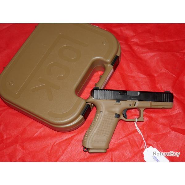 Pistolet GLOCK 17 GEN 5FR en 9x19mm complet avec sa mallette