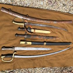 LOT DE FOURREAUX ET ARMES BLANCHES POUR RESTAURATION TRES GRAND BEIBUT