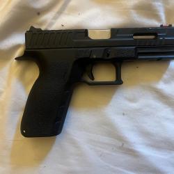 Pistolet Airsoft réplique KJW KP-12