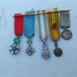 lot de 5  minis médailles militaires,état neuf