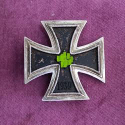 Croix de fer 1ère classe 1939 insigne " L15 F. Orth " allemand veste casque WW2 authentique