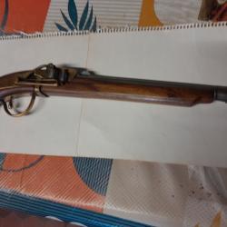 PISTOLET A MECHE CALIBRE 32