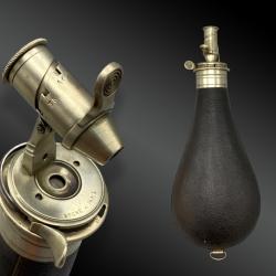 Grande POIRE A POUDRE Signée  BOSCHE A PARIS