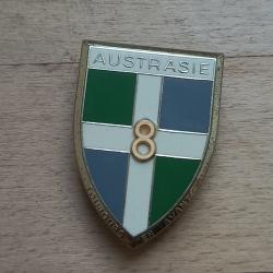 INSIGNE METALLIQUE PUCELLE DU 8 REGIMENT D'INFANTERIE