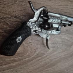 Magnifique Revolver 7 mm