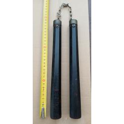 NUNCHAKUN  ANCIEN  DANS LES ANNEES 70