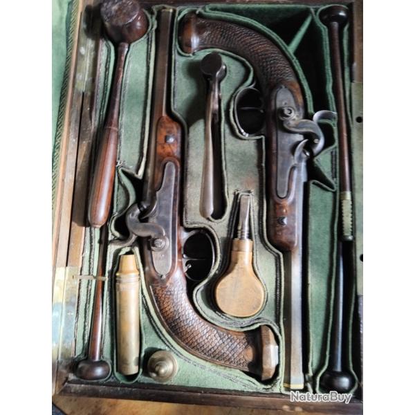 cassette d'une paire de pistolet d'officier  silex trasform  percussion 1er empire