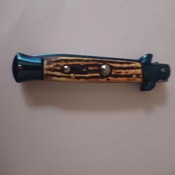 Lot 3 stilettos AKC