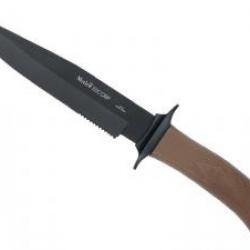 Poignard Muela ESCORP lame noire semi-dentée 18 cm acier inox 420, manche gomme marron  +étui