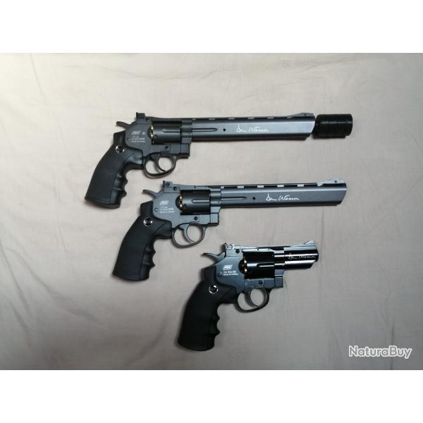 Trois rvolvers Dan Wesson  CO2