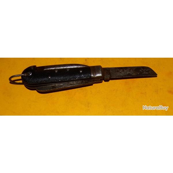 ARMEE ITALIENNE 1943 COUTEAU PLIANT DE POCHE , FABRICATION ITALIENNE , ETAT VOIR PHOTOS . POUR TOU