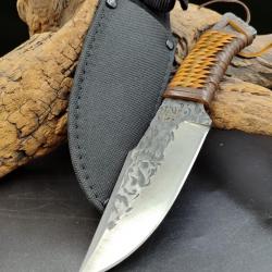Poignard monobloque Lame Brute de forge manche cuir Etui