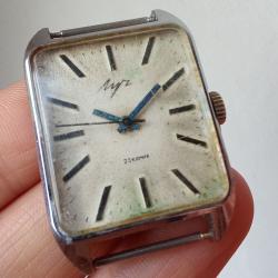 LUCH MONTRE MÉCANIQUE 23 RUBIS MADE IN URSS 1960-1970s