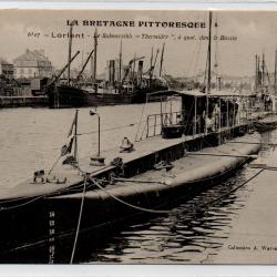 CPA - Marine Militaire -LA BRETAGNE PITTORESQUE - LORIENT -Le Submersible " Tbermidrr "a qui  N°3941