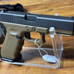 Occasion - Rare Edition limitée Pistolet Glock 17 Gen 4 FDE / Noir - 9mm - 015098