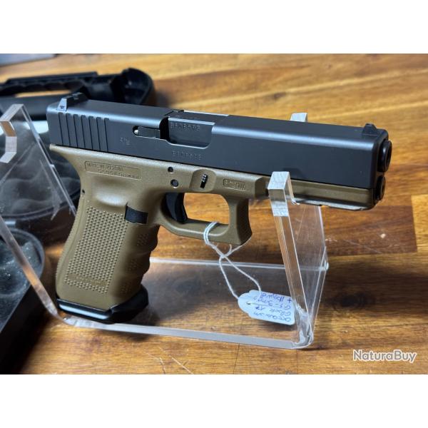 Occasion - Rare Edition limite Pistolet Glock 17 Gen 4 FDE / Noir - 9mm - 015098