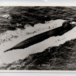 CPA - Marine Militaire - Le Sous - Marin " LE TERRIBLE  "  N°3953