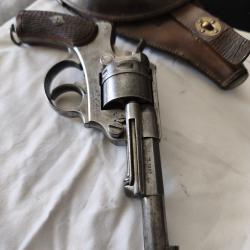 Magnifique revolver 1873 tout au même numéro avec sa sacoche