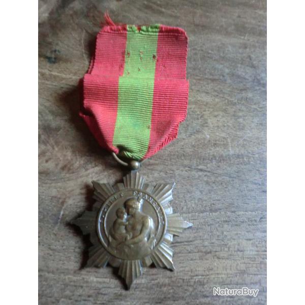 mdaille famille francaise
