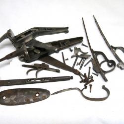 Lot pieces detachées fusil de chasse ref 123                box 338