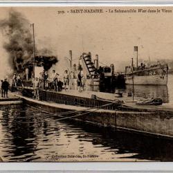 CPA - MARINE MILITAIRE - SAINT-NAZAIRE - Le Submersible Watt dans le Vieux Bassin  N°3954