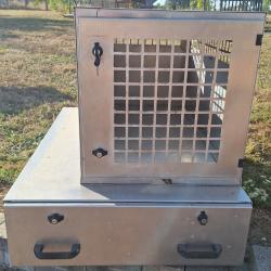 Caisse ATEMIS pour 2/3 chiens avec tiroir pour rangement. Idéale pour Pick-up up ou fourgonnette.