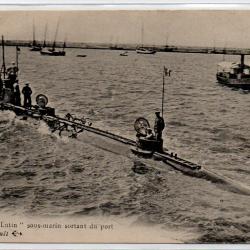 CPA - Marine de Guerre - Le " Lutin  " Sous - Marin  sortant du port N°3987