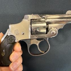 SUPERBE REVOLVER SMITH & WESSON SAFETY 2nd modèle SNUBNOSE calibre 32sw short