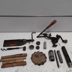 Lot de divers outils de fabrication de cartouches