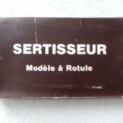 Sertisseur à rotule ( lissoir 14 m/m) dans sa boîte d'origine.