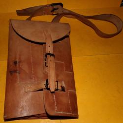 ETUI POCHETTE EN CUIR POUR L.F DE L'ARMEE FRANCAISE , AVEC POCHETTES INDIVIDUELLES , PERIODE GUERRE