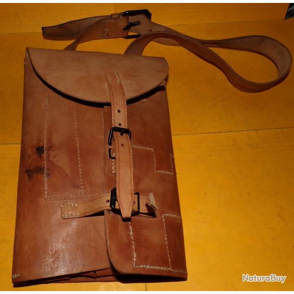 ETUI POCHETTE EN CUIR POUR L.F DE L'ARMEE FRANCAISE , AVEC POCHETTES INDIVIDUELLES , PERIODE GUERRE