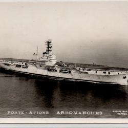 CPA- Marine de Guerre - Porte Avion " ARROMANCHES "  N°4009