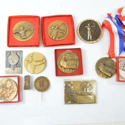 Lot de médailles récompenses compétition tir à l'arc, confrérie Saint Sébastien années 1960 - 1980