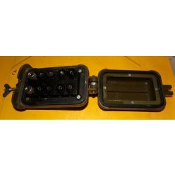 RADIO : BOITE ETANCHE POUR CONNEXION DE FILS TELEPHONIQUES , BRANCHEMENT  , ARTICLE MILITAIRE  DE L'