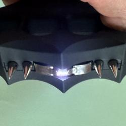 Shocker poing électrique Piranha Knuckler 2 Taser