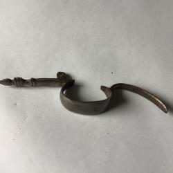 VENDU PAR LE-CUIRASSIER N°2 PONTET  DE PISTOLET À SILEX OU À PERCUSSION ANCIEN