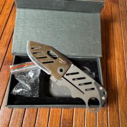 Couteau ultra light en forme de carte de crédit Boker Plus neuf